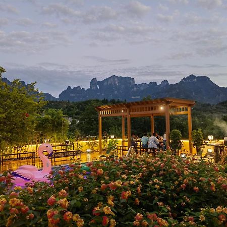 Heaven'S Gate Home Stay --Free Pick Up Service--Panoramic View Of Tianmen Mountain Чжанцзяцзе Экстерьер фото