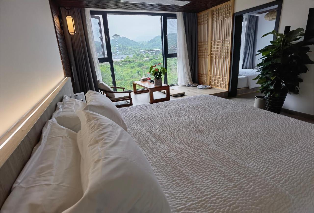 Heaven'S Gate Home Stay --Free Pick Up Service--Panoramic View Of Tianmen Mountain Чжанцзяцзе Экстерьер фото