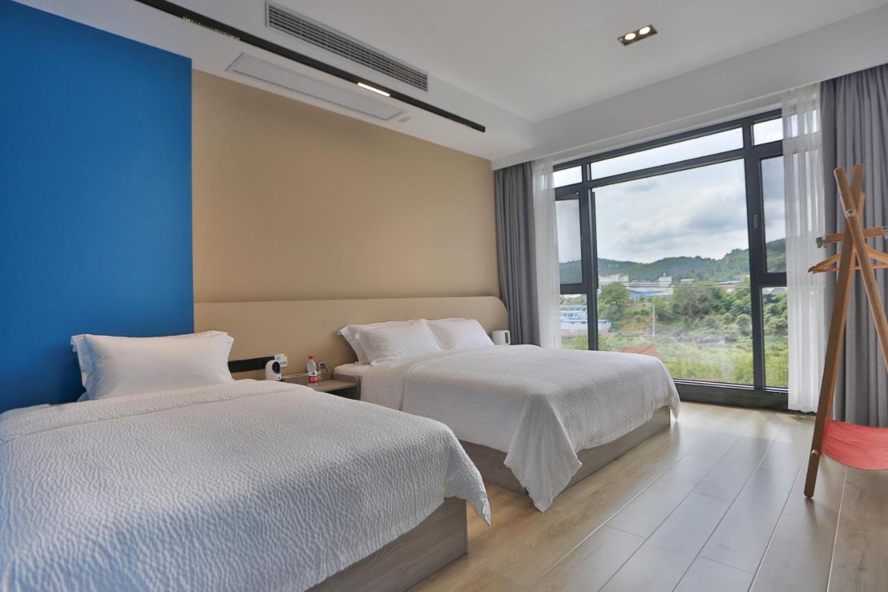 Heaven'S Gate Home Stay --Free Pick Up Service--Panoramic View Of Tianmen Mountain Чжанцзяцзе Экстерьер фото