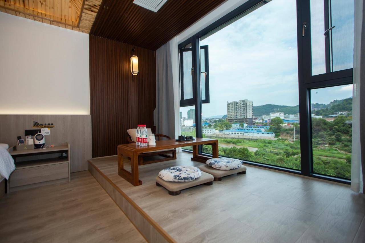 Heaven'S Gate Home Stay --Free Pick Up Service--Panoramic View Of Tianmen Mountain Чжанцзяцзе Экстерьер фото